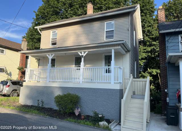 Property at 1816 Bloom Ave, Scranton, PA 18508, 2 beds, 1.5 baths