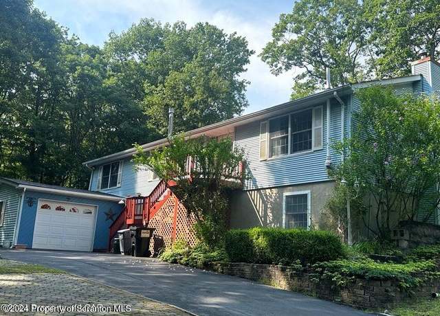Property at 124 Portage Ln, Lords Valley, PA 18428, 3 beds, 2.5 baths