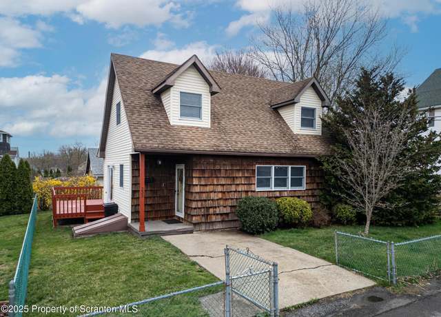 Property at 233 Augusta St, Wilkes-barre, PA 18702, 2 beds, 1 bath
