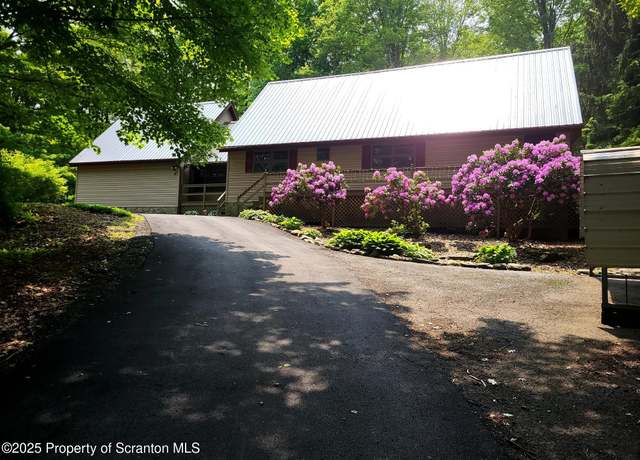 Property at 1445 Heart Lake Rd, Scott Twp, PA 18433, 3 beds, 1.5 baths
