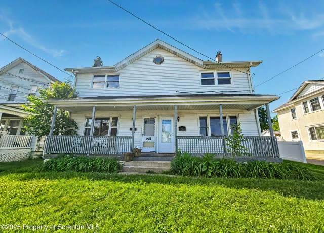 Property at 113-115 Third St, Blakely, PA 18447, 5 beds, 2 baths