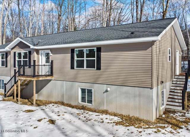 Property at 123 Lyman Ln, Gouldsboro, PA 18424, 3 beds, 2 baths