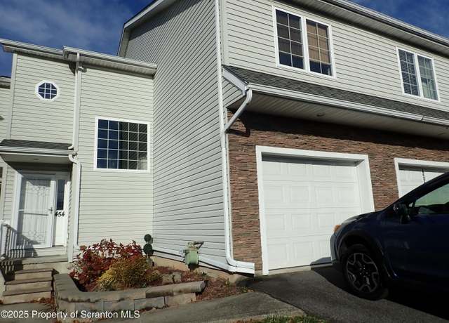Property at 454 S Keyser Ave, Scranton, PA 18504, 2 beds, 2.5 baths