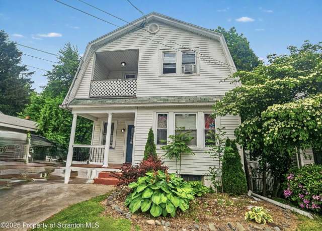 Property at 510 Moltke Ave, Scranton, PA 18505, 3 beds, 3 baths