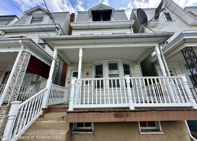 Property at 48 S Coal St, Port Carbon, PA 17965, 5 beds, 1 bath
