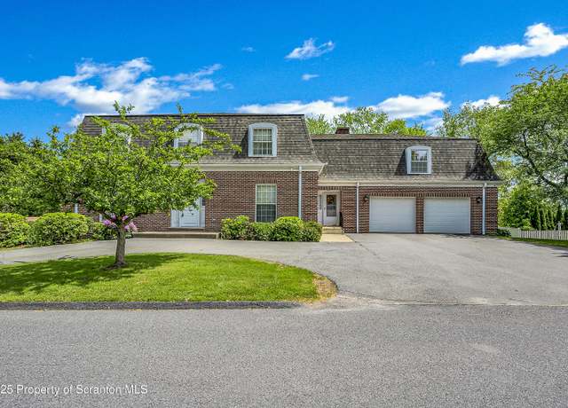 Property at 320 N Horatio Ave, Scranton, PA 18504, 6 beds, 3.5 baths