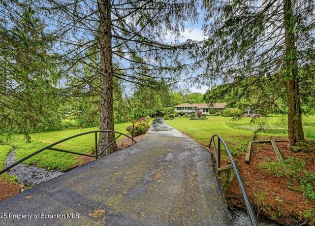 Property at 788 Lakeland Dr, Scott Twp, PA 18447, 3 beds, 2.5 baths