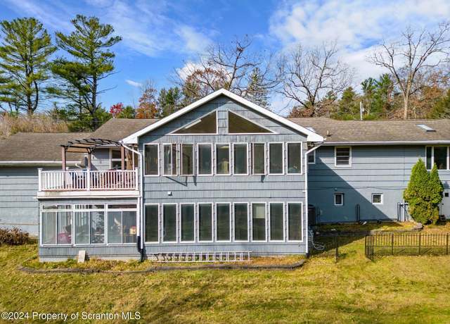 Property at 998 E Parkway Rd, Bear Creek, PA 18702, 6 beds, 3.5 baths