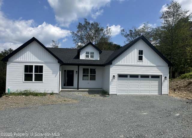Property at 708 Pin Oak Pl, Moscow, PA 18444, 3 beds, 2 baths