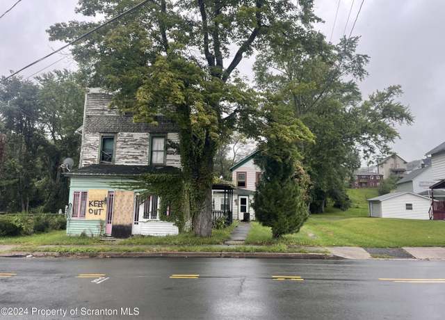 Property at 195 Dundaff St, Carbondale, PA 18407, 3 beds, 1 bath