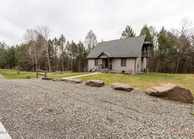 Property at 474 Bell Mountain Rd, Greenfield Twp, PA 18407, 3 beds, 2.5 baths