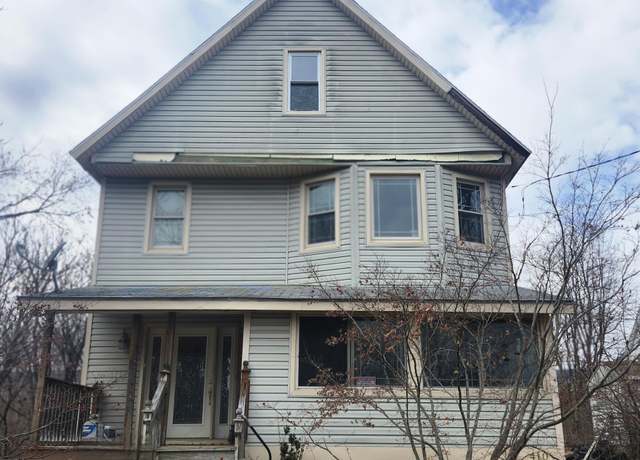 Property at 410 21st Ave, Scranton, PA 18504, 3 beds, 2 baths