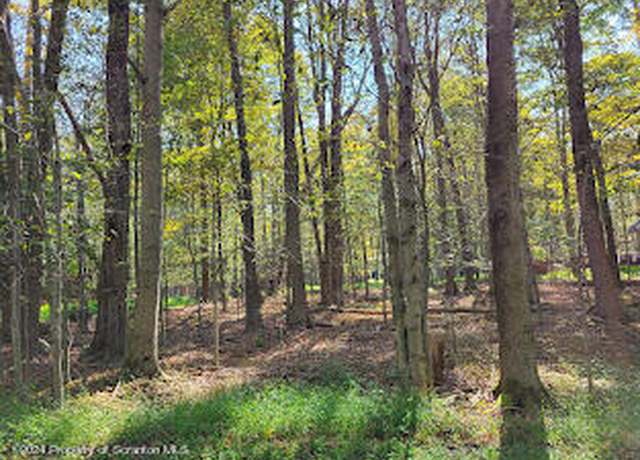 Property at 869 Sunset Dr, Clifton Twp, PA 18424