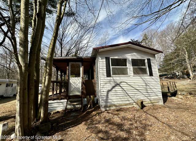 Property at 25 Arapaho Path, Gouldsboro, PA 18424, 3 beds, 1 bath