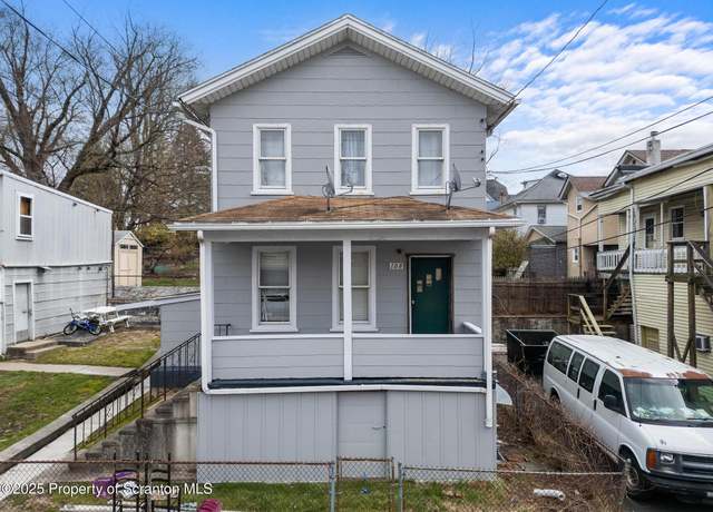 Property at 108 N Fillmore Ave, Scranton, PA 18504, 4 beds, 3 baths