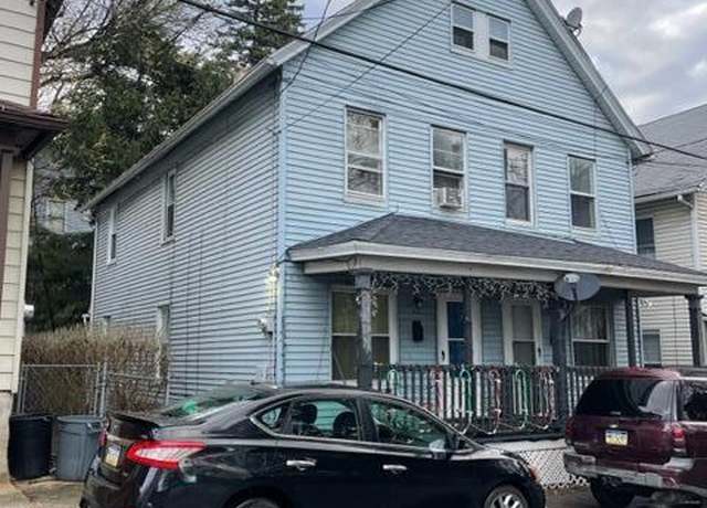 Property at 414-416 S Edwards Ct, Scranton, PA 18504, 6 beds, 2.5 baths