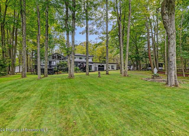 Property at 1194 Pocono Dr, Gouldsboro, PA 18424, 5 beds, 2 baths