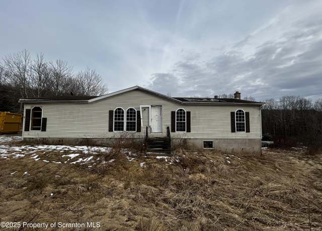 Property at 34 Joes Ln, Scott Twp, PA 18433, 3 beds, 2 baths