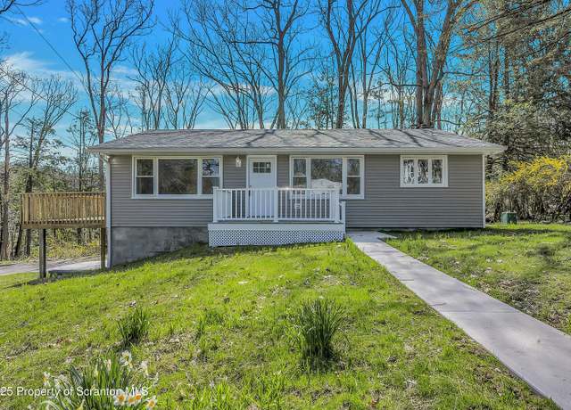 Property at 109 Sally Dr, Clarks Summit, PA 18411, 3 beds, 1.5 baths