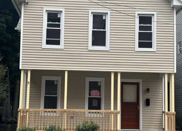 Property at 114 Salem Ave, Carbondale, PA 18407, 3 beds, 1.5 baths