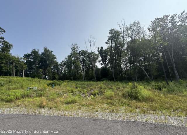 Property at 6 St Andrews Rd, Clarks Summit, PA 18411
