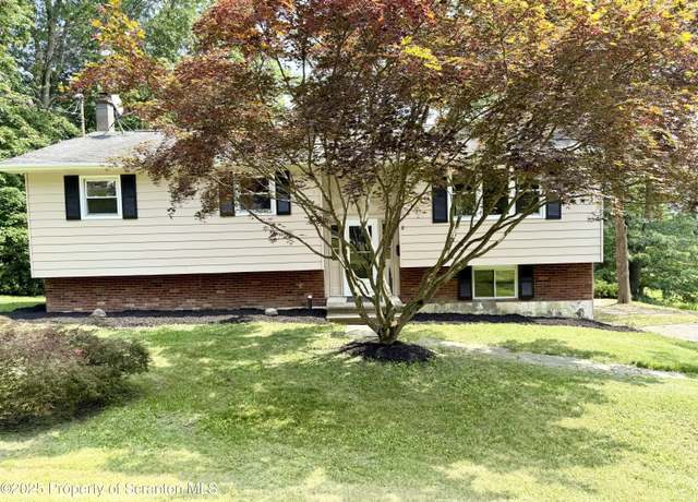 Property at 197 Columbus Dr, Archbald, PA 18403, 4 beds, 1.5 baths