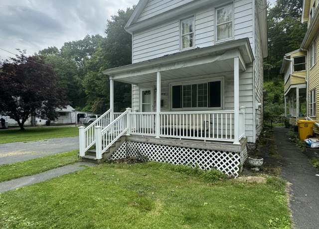 Property at 590 N Main St N, Archbald, PA 18403, 3 beds, 1.5 baths