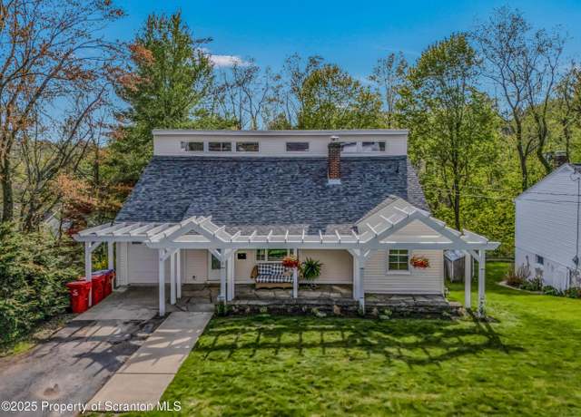Property at 208 Beynon Dr, Clarks Green, PA 18411, 4 beds, 2 baths