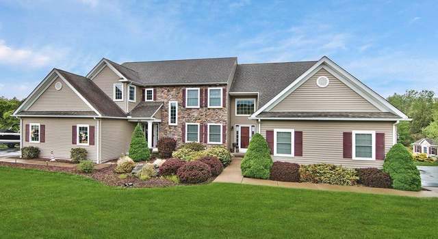 Photo of 103 Birchwood Ln, Lake Ariel, PA 18436