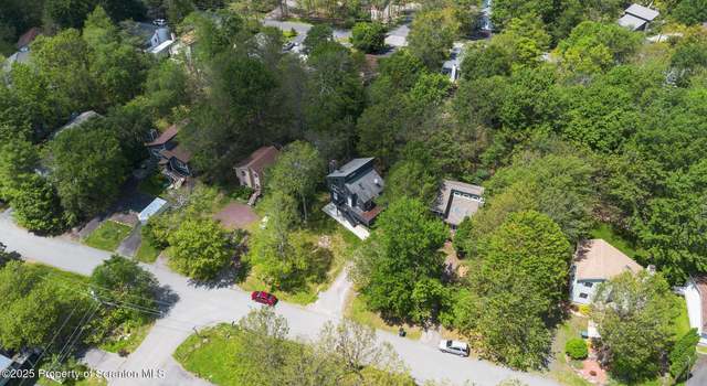 Photo of 3020 Briarwood Dr, Tobyhanna, PA 18466