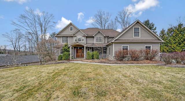 Photo of 1215 Huntington Ln Unit L6, Dalton, PA 18414