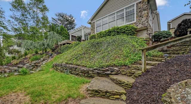 Photo of 214 Oak St, Dunmore, PA 18512