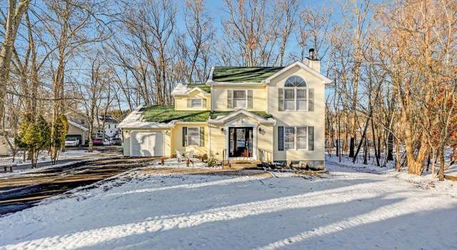 Photo of 284 Mary St, East Stroudsburg, PA 18301