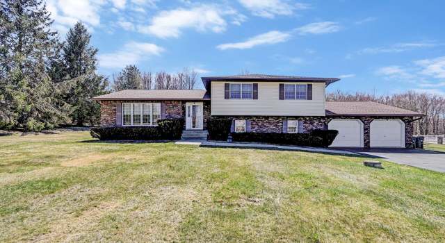 Photo of 12 Patricia Cir, Spring Brook Twp, PA 18444