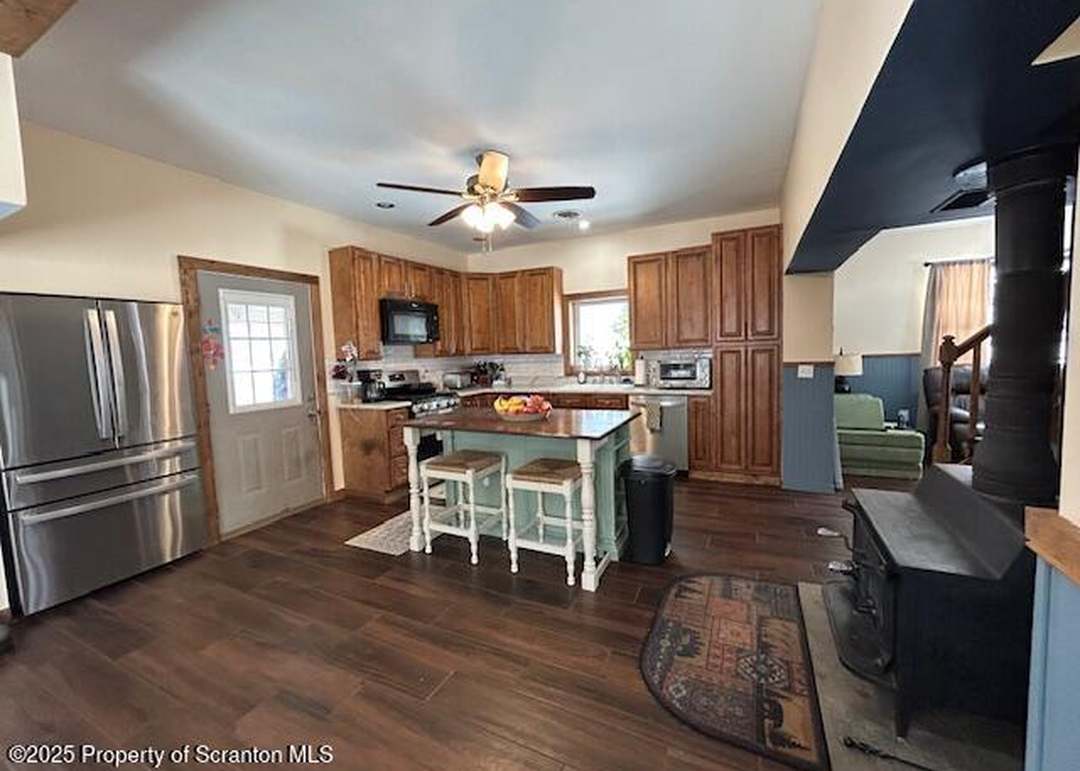 598 Winterdale Road Rd, Starlight, PA 18461