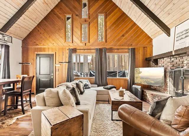 Property at 560 Jeffries Rd, Big Bear Lake, CA 92315, 6 beds, 3 baths