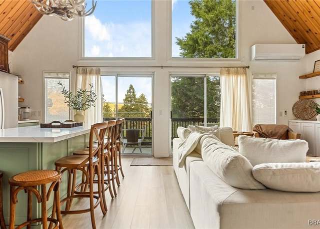 Property at 837 Grass Valley Rd, Lake Arrowhead, CA 92352, 4 beds, 3 baths