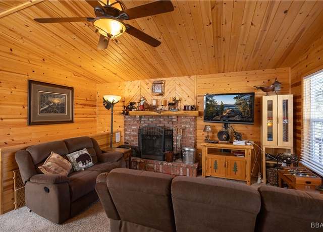 Property at 43129 Sunset Dr, Big Bear Lake, CA 92315, 4 beds, 3 baths