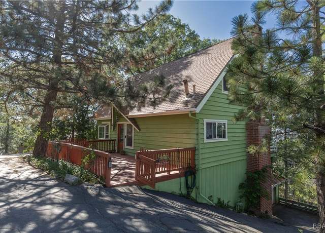 Property at 1268 Aleutian Dr, Lake Arrowhead, CA 92352, 4 beds, 2 baths