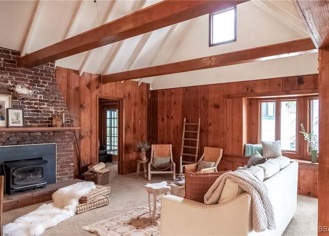 Property at 23696 Manzanita Dr, Crestline, CA 92325, 2 beds, 2 baths