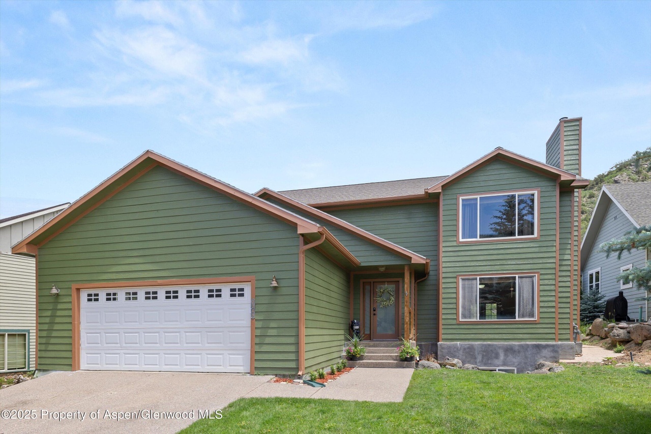48 BEAVER Ct, Glenwood Springs, CO 81601