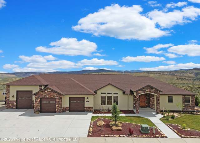 Property at 1351 La Mesa Cir, Rangely, CO 81648, 5 beds, 3.5 baths