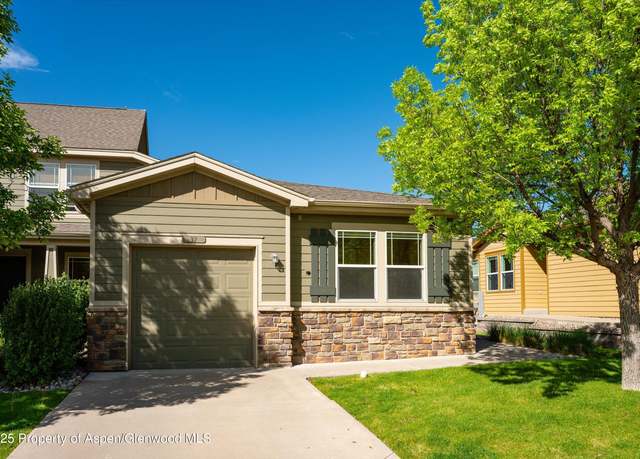 Property at 39 Redstone Dr, New Castle, CO 81647, 2 beds, 2 baths