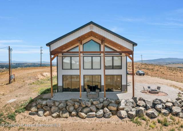 Property at 3025 Doe Run Dr, Craig, CO 81625, 4 beds, 2.5 baths