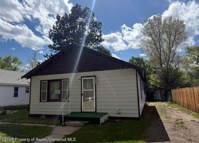 Property at 720 Taylor St, Craig, CO 81625, 2 beds, 1 bath