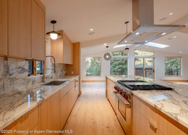 Property at 51 Roaring Fork Dr, Aspen, CO 81611, 4 beds, 5 baths