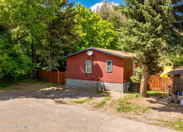 Property at 435 Sprucewood Ln, Glenwood Springs, CO 81601, 4 beds, 2 baths