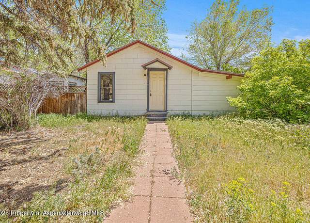 Property at 415 Tucker St, Craig, CO 81625, 2 beds, 1 bath