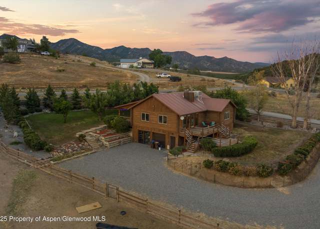 Property at 353 E Vista Dr, Silt, CO 81652, 3 beds, 2 baths