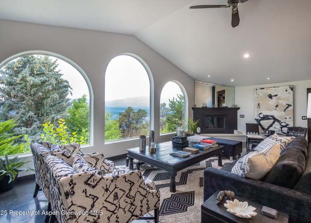 Property at 271 Cedar Cv, Glenwood Springs, CO 81601, 5 beds, 4.5 baths